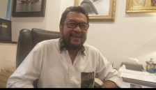 Senator asal Papua, Yorys Raweyai. (Foto/Desse)