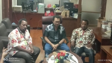 Ketua Forum Komunikasi dan Aspirasi Anggota DPD dan DPR RI, Yorrys Raweyai (tengah). (Foto/Desse)
