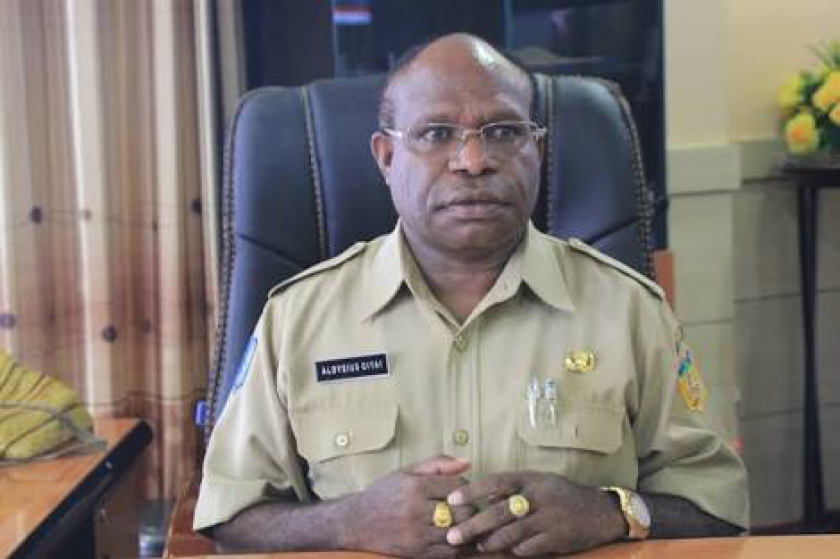 drg.Aloysius Giay,M.Kes (foto-jelatanewspapua)