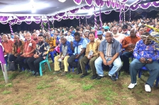Syukuran dan Natal Anggota DPD RI, Dr. Filep Wamafma, SH., M.Hum., C.L.A di kediaman Kampung Susweni, Distrik Manokwari Timur, Kabupaten Manokwari, Papua Barat, Sabtu (21/12)
