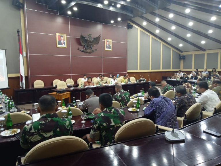 Rapat kordinasi For Papua bersama BIN, TNI dan Menkopolhukam. (Foto/Fren)