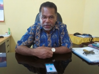 Kepala SMA YPK Oikumene Manokwari, Papua Barat, Arius Mofu. (Foto: Warpur)