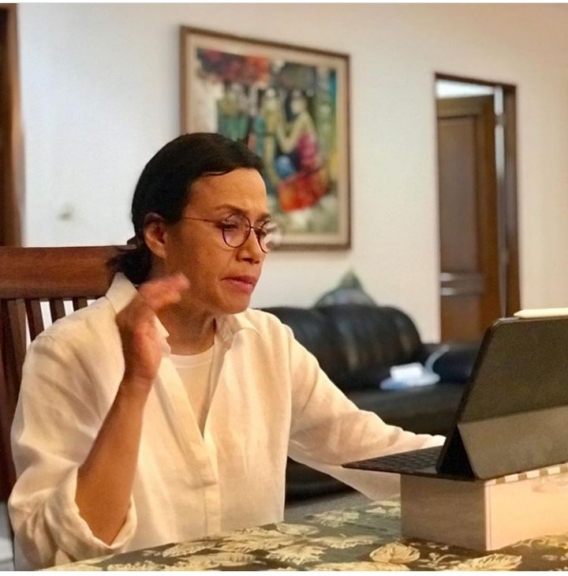 Sri Mulyani Lakukan Koordinasi Online Sejak Adanya Kebijakan Presiden Terkait Virus Corona (Foto : ig srimulyani)
