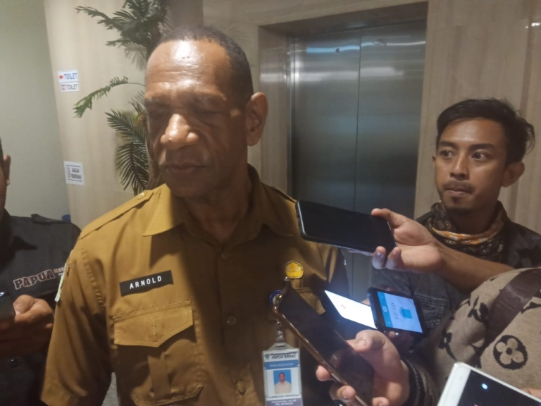 Juru bicara pemerintah Satgas Covid-19 Papua Barat, dr. Arnoldus Tiniap
