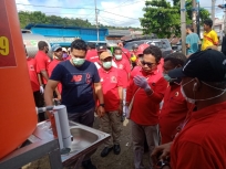 PDI Perjuangan menyediakan tempat cuci tangan gratis ditempat umum kepada masyarakat Manokwari guna mencegah Covid-19