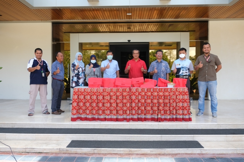 KBRI saat hendak membagikan  masker kepada para WNI di Brunei.