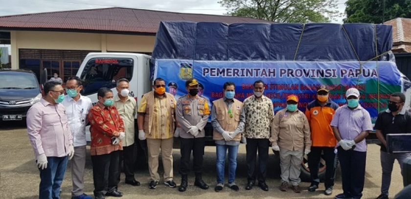 Bantuan Sembako dari Pemda Provinsi Papua untuk masyarakat mulai dibagikan pada 14 April 2020.