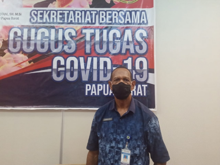 Juru bicara satgas Covid-19 Papua Barat, dr. Arnoldus Tiniap