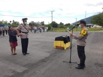 Iptu Hanny Salamena saat dikukuhkan KapolresTeluk Wondama pada Kamis, 23/4 