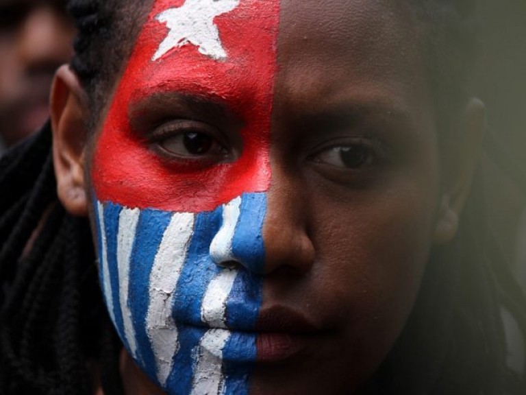 Mahasiswa asal Papua saat melakukan demonstrasi di sekitar Istana Negara 28/8/2019 (foto: jawapost.com)