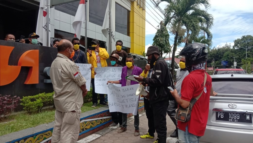 BPM Unipa Manokwari datangi Posko Satgas Covid-19 Papua Barat sampaikan aspirasi, Jumat (24/4)