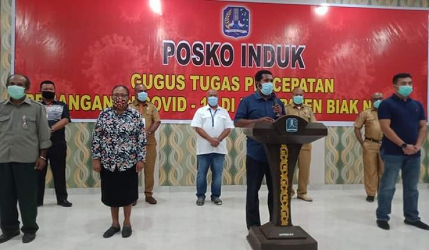 Ketua Gugus Tugas Covid-19 Biak Numfor, Papua, Hery Ario Naap secara resmi umumkan hasil sampel swab yang terkonfirmasi positif virus corona atau Covid-19 pada  Senin (27/8)