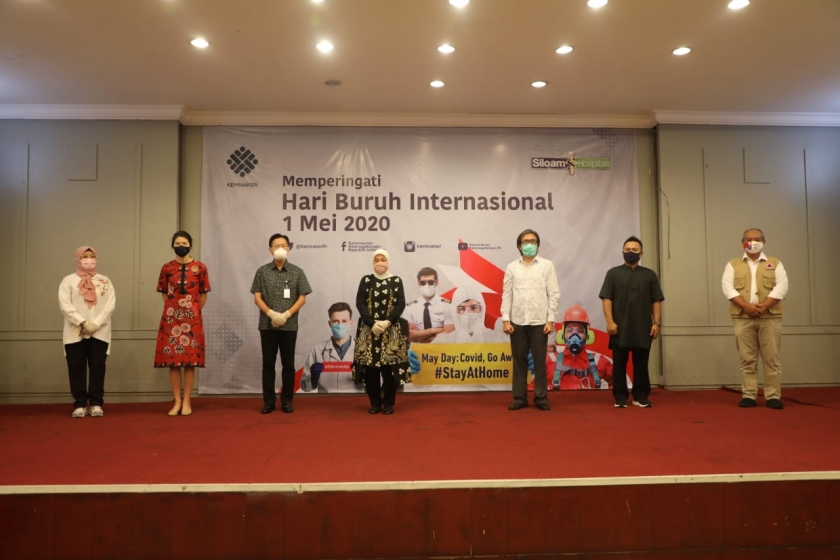 Menaker Ida Fauziyah adakan peringatan May Day di kantor Kemnaker, Jakarta, pada Jum'at (1/5/2020).