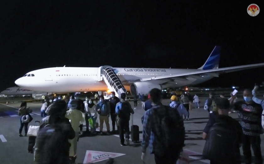 347 WNI dari Sri Lanka dan Maladewa menggunakan pesawat carter Garuda Indonesia dengan nomor penerbangan GA9830 pada Jum'at (01/05/2020)