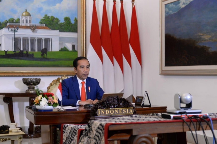 Presiden Jokowi saat mengikuti Konferensi Tingkat Tinggi (KTT) Gerakan Non-Blok (GNB) secara virtual dari Istana Kepresidenan Bogor, Senin malam, 4 Mei 2020