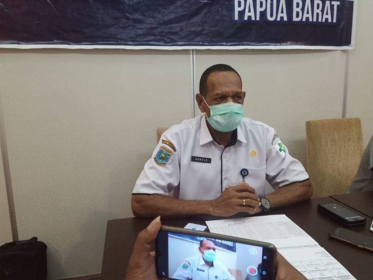 Juru bicara satgas Covid-19 Papua Barat, dr. Arnoldus Tiniap