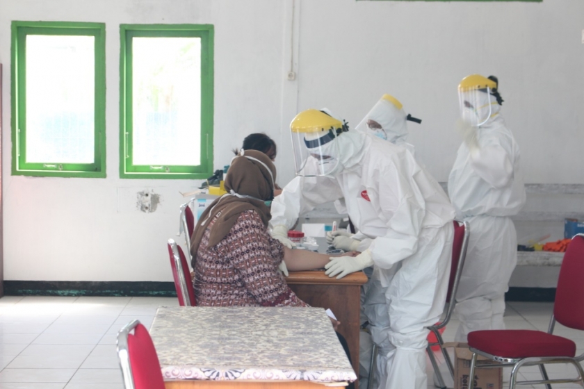 Polres Biak Numfor didukung oleh Yayasan Buddha Tzu Chi Biak melakukan rapid test gratis tahap kedua di Puskesmas Biak Kota, Sabtu, 9 mei 2020.