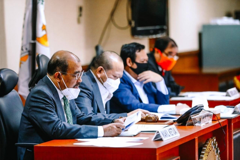 Sidang paripurna dipimpin Ketua DPD RI AA LaNyalla Mahmud Matallitti didampingi Wakil Ketua DPD RI Nono Sampono, dan Sultan B. Najamudin Selasa (12/5) 