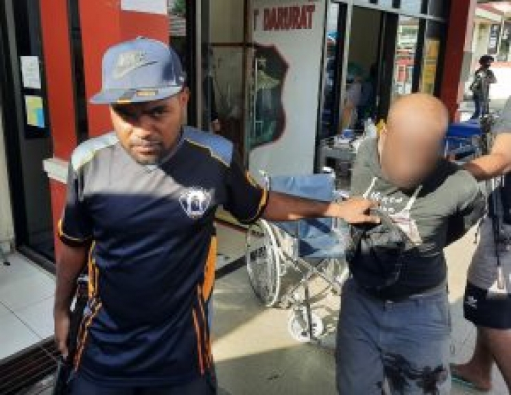  JE 36 tahun residivis kasus curanmor di kawasan Koya Timur Jayapura ditangkap kembali di Kawasan Rusunawa Prumnas III Waena, Kamis (14/5) sore.