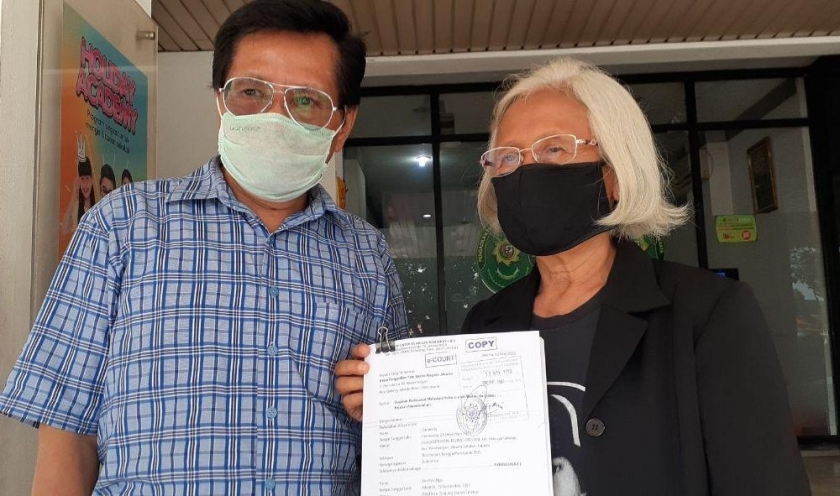 Keluarga korban Semanggi I dan II, Maria Katarina Sumarsih dan Ho Kim Ngo akan melayangkan gugatan diwakili Koalisi Untuk Keadilan Semanggi I dan II sebagai kuasa hukum.