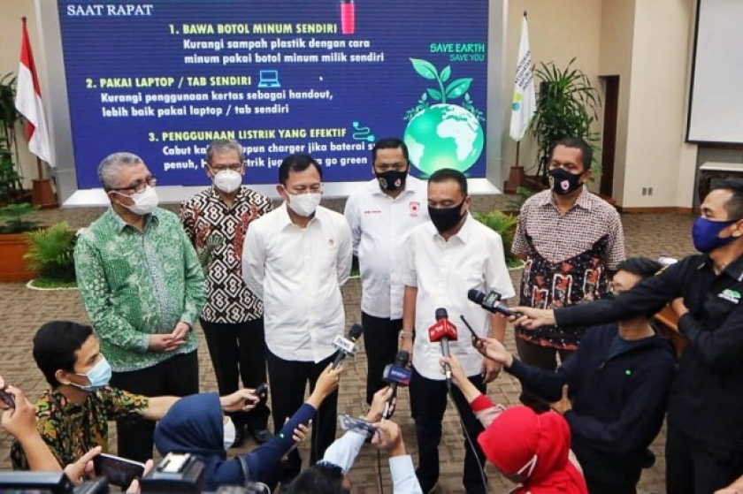 Sufmi Dasco Ahmad, Wakil Ketua DPR RI Koordinator Bidang Ekonomi dan Keuangan bersama Satuan Tugas (Satgas) Lawan Covid-19 DPR RI usai pertemuan di Kantor Kementerian Kesehatan RI, Jakarta, Rabu (27/5/2020). (Foto: Yoga)