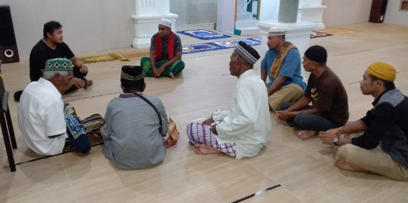 Polda Maluku Bripka Hadi melaksanakan himbauan kepada tokoh agama di Kabupaten Kepulauan Aru Rabu/27/05/2020, agar masyarakat melaporkan jika terdapat faham radikalisme.