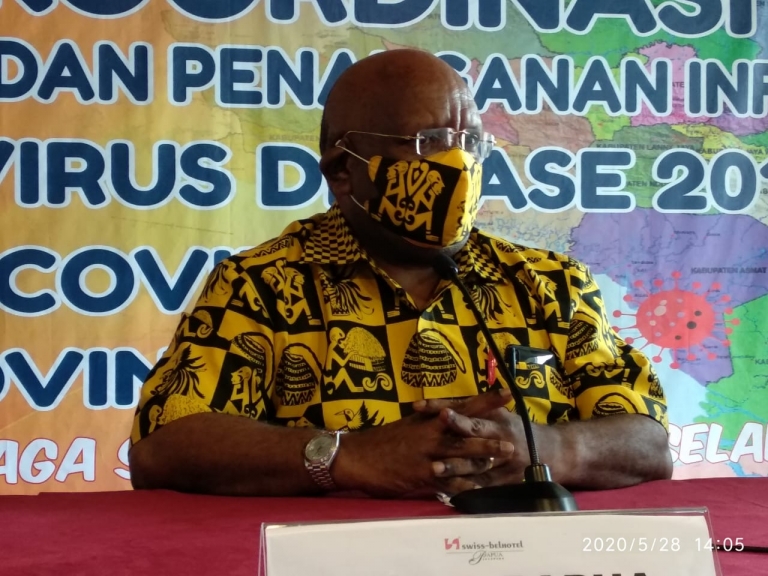 Wagub Papua, Klemen Tinal 