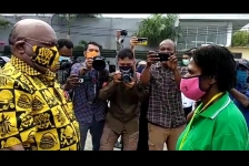 Wagub Papua melakukan pelepasan relawan Provinsi secara simbolis ke 16 kabupaten, kota di Papua, Kamis (28/5)