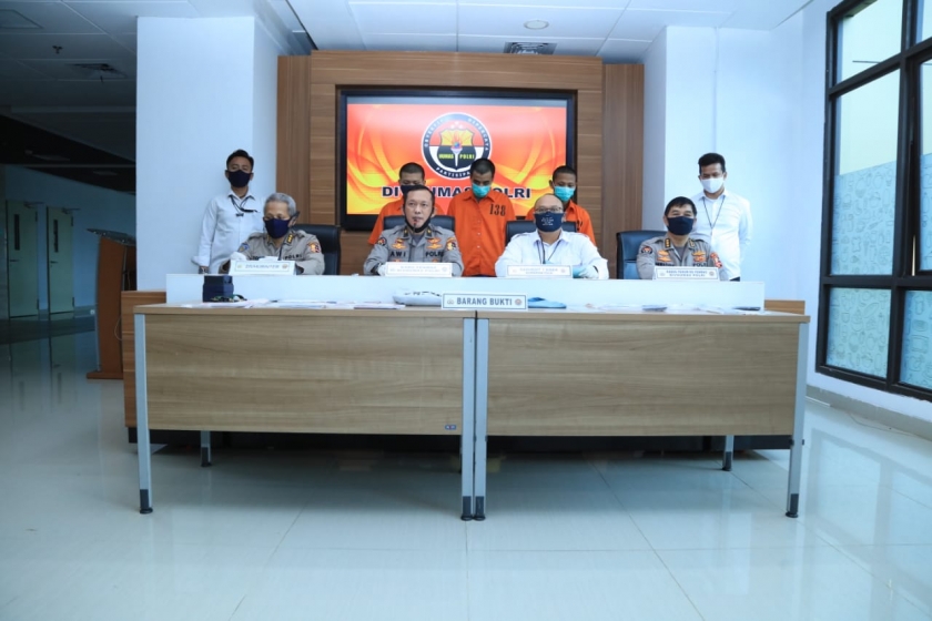 3 orang pelaku penipuan penjualan Alat Pelindung Diri (APD) sindikat internasional ditangkap, Senin (8/6/2020)