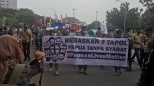 Aksi solidaritas menuntut pembebasan tahanan politik Papua di kota Bogor, Senin (15/6/2020). (Foto: istimewa)