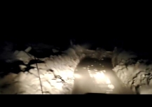 Tampak jalan Werianggi menuju Teluk Wondama yang rusak parah dan terlihat berkolam