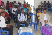 Doktor Filep Wamafma, SH.,M.Hum duduk berdampingan dengan Hengky Saiba, SH., MH