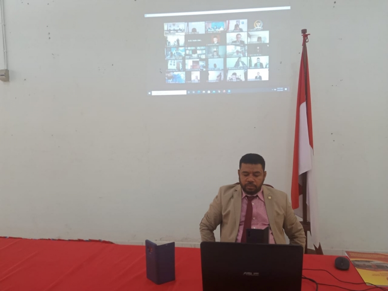 Ketua Pansus Papua, Dr. Filep Wamafma, S.H.,M.Hum saat menyampaikan laporan akhir pada rapat paripurna DPD RI, Rabu 22 Juli 2020. 