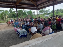 Tim survei kampung pemkab Manokwari mendatangi masyarakat calon dusun/kampung Meyosusrames, distrik Sidey, Jumat (24/7)