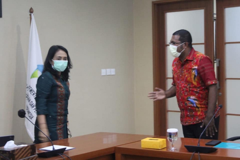 Bupati Biak Numfor Herry Ario Naap bertemu Menteri PPPA di Jakarta, Senin (8/3) IST