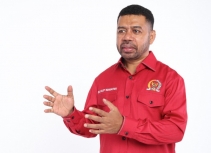 Anggota DPD RI Dapil Papua Barat, Dr. Filep Wamafma (Foto: ist)