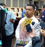 Senator Papua Barat, Dr. Filep Wamafma 