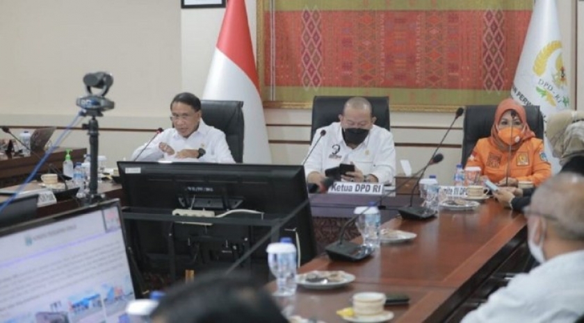Ketua DPD RI AA LaNyalla Mahmud Mattalitti saat menerima Menteri Pemuda dan Olahraga RI Zainudin Amali di Ruang Delegasi Ketua DPD RI Gedung Nusantara III, Komplek Parlemen Senayan Jakarta, Selasa (16/4/2021). [Foto: Dok. Kemenpora]