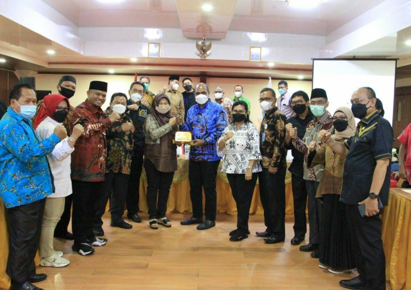 Komite IV DPD RI saat melaksanakan kegiatan kunjungan kerja (Kunker) ke Provinsi Papua Barat, Minggu, (21/ 03/2021). [Foto: Dok. DPD RI]