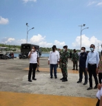 Ketua DPD RI, LaNyalla saat bersilaturahmi dengan Komanda Pangkalan Utama TNI AL VII Laksma TNI IG. Kompiang Aribawa di markasnya di Jl. Yos Sudarso, Kupang, Nusa Tenggara Timur, Kamis (25/3/2021).  [Foto: Dok. DPD RI]