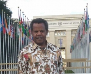 Theo Hesegem, Direktur Eksekutif Yayasan Keadilan dan Keutuhan Manusia Papua. (Dok. Pri.)