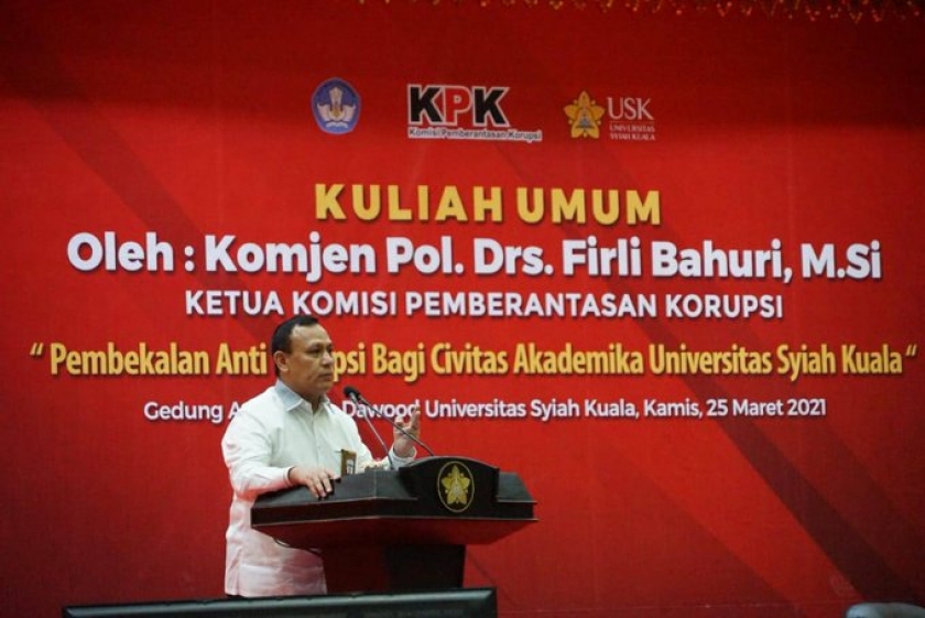 Ketua KPK RI, Firli Bahuri dalam Kuliah Umum bertempat di Aula Gedung Academic Activity Centre Unsyiah tersebut diselenggarakan pada kamis (25/3). [Foto: @KPK_RI]