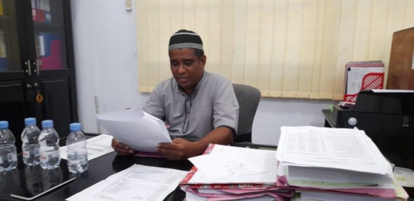 Kepala Badan Pengelolaan Keuangan Aset Daerah (BPKAD) Kota Tidore Kepulauan, Mansur saat dimintai keterangan pada Jum’at (2/4/21). [Foto: ist]