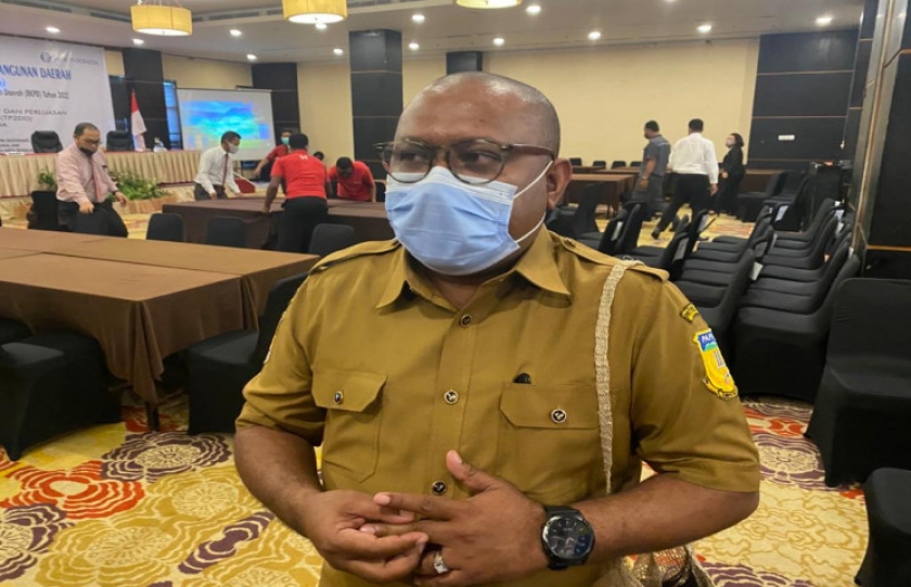 Plt Kepala Dinas Olahraga dan Pemuda (Disorda) Papua, Alex Kapisa, Senin (20/4/2021), di Jayapura. [Foto: Pemprov Papua]