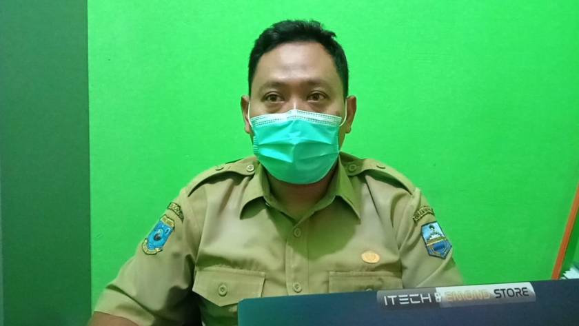 Kepala Bidang Dinas Pelatihan dan Penempatan Tenaga Kerja pada Dinas Tenaga Kerja dan Transmigrasi (Disnakertrans), Mukrianto. [Foto: JP/Rolly]