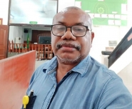 Direktur Eksekutif Lembaga Penelitian, Pengkajian dan Pengembangan Bantuan Hukum (LP3BH) Manokwari, Yan Christian Warinussy, SH. [Foto: WRP]