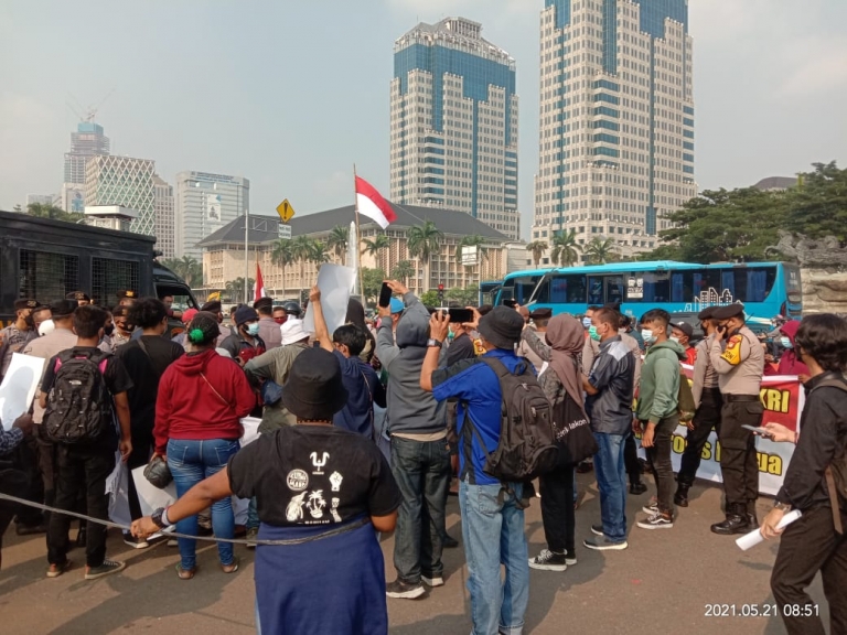 Pemuda Cinta NKRI Bubarkan Aksi AMP dan Free West Papua. [Foto: ist]