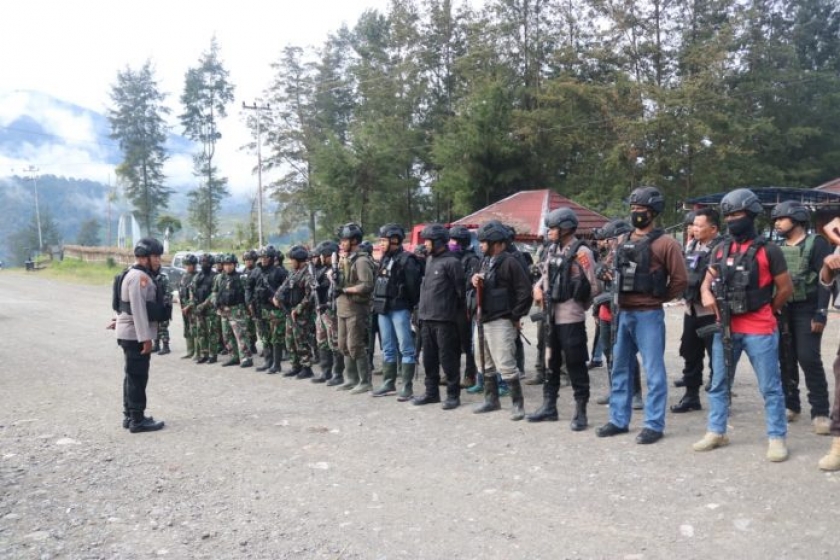 Penerbangan di Bandara Aminggaru Ilaga kembali Normal. [Foto: tribratanews]