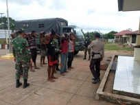 Polisi Periksa 8 Warga Papua Nugini di Bupul Merauke. [Foto: Polres Merauke]