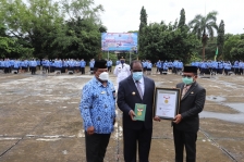 Kabupaten Sorong Cetak Rekor MURI Jembatan Kayu Terpanjang se-Indonesia. [Foto: Diskominfo Kabupaten Sorong]